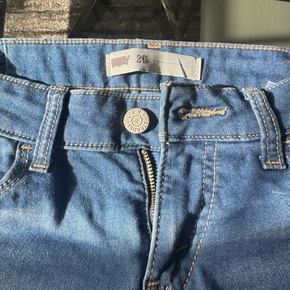Levi's Women’s 523 Super Skinny Jeans Size 26 - Picture 2 of 4